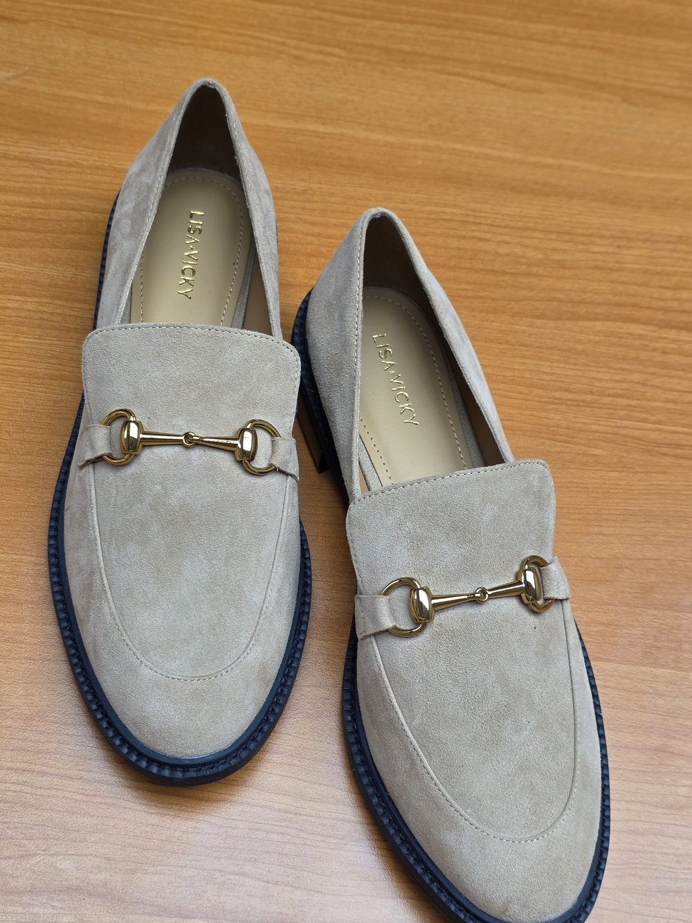 Lisa Vicky Women's Loafers in Beige with Gold Bit Size 9 1/2